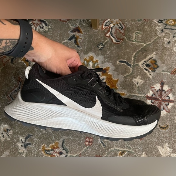 Nike Shoes - Nike Trail Pegasus 3
